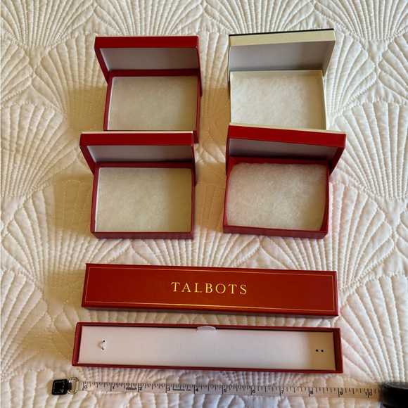 Talbots Red and White Gift Box Collection - Picture 2 of 2